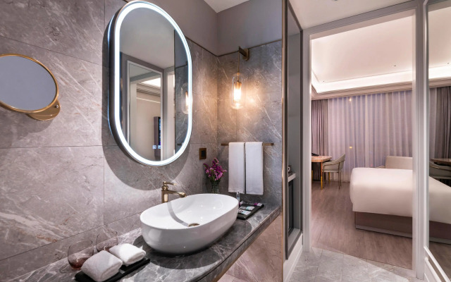 Mercure Shanghai Xujiahui South