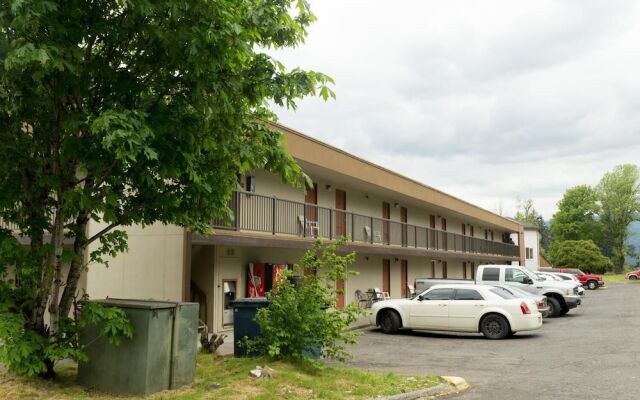 Columbia Gorge Inn