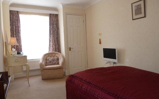 Tyrrells Ford Country Inn  Hotel