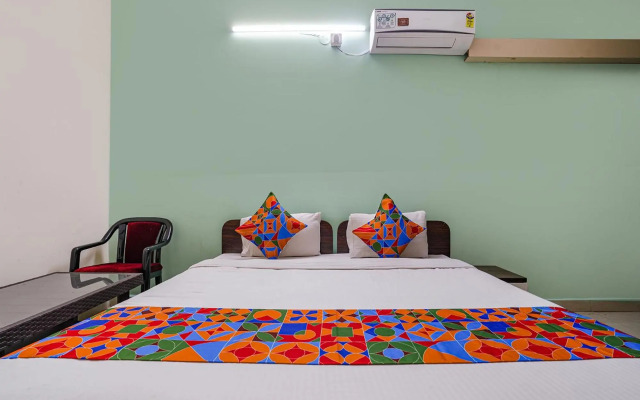 Collection O 92493 D Grand Residency