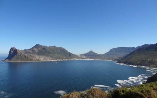 Stunning 3-bed Lakeside Villa With Private Pool