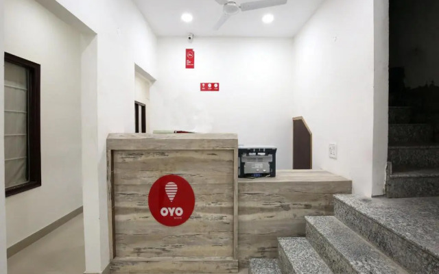 Hotel The Benz By OYO Rooms