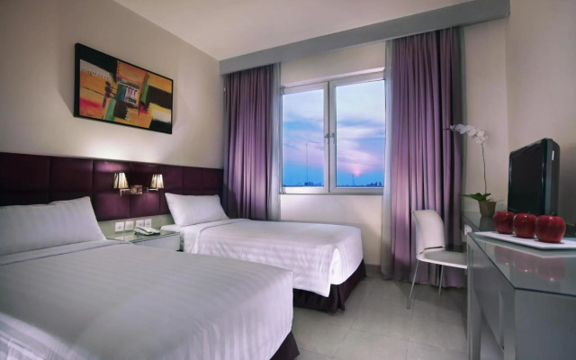 Royal Palm Hotel & Conference Center Cengkareng