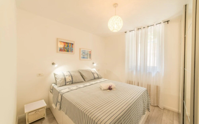 Apartment Nono near the beach with parking