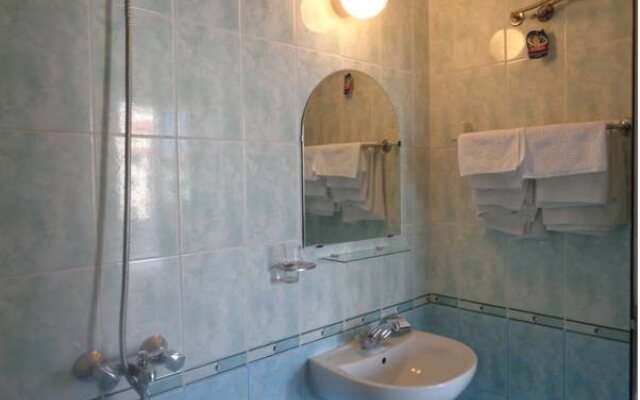 Poseidon Family Hotel