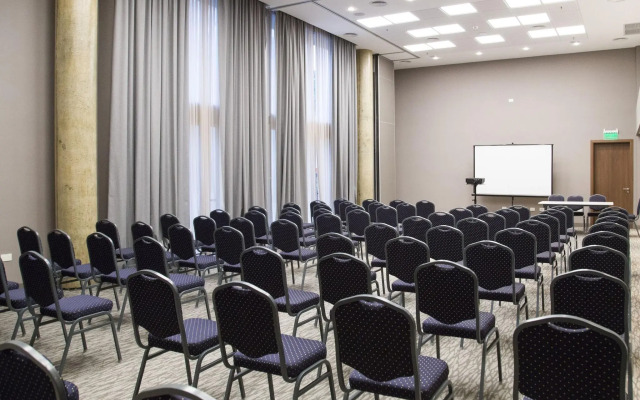 Hotel Land Plaza La Plata
