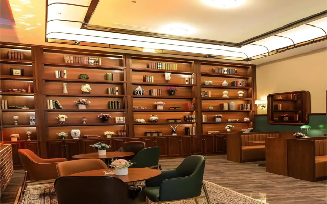 James Joyce Coffetel (Shanghai Minhang Wujing Shida)