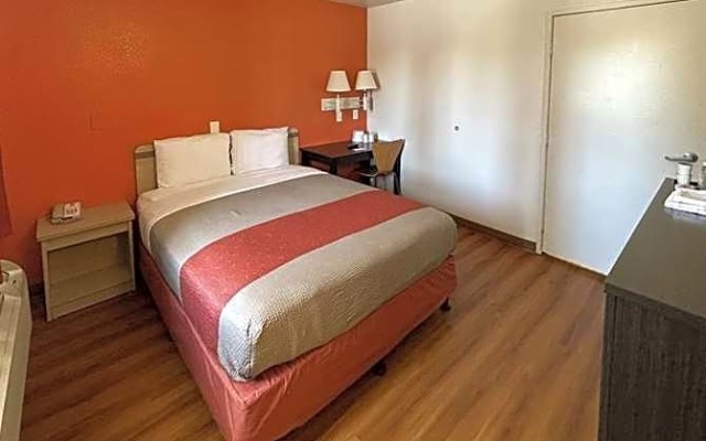 Studio 6 Bellflower, CA - Los Angeles