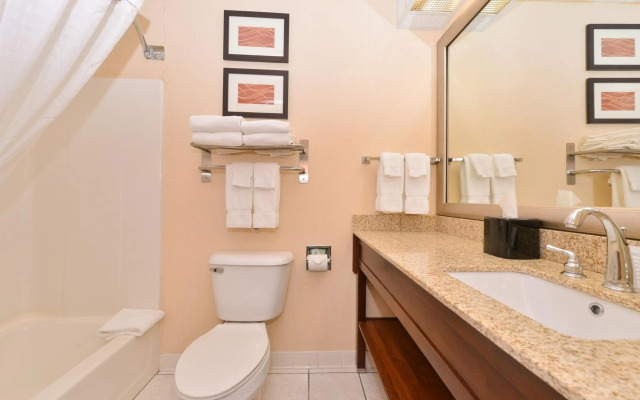 Comfort Inn & Suites Riverview near Davenport and I-80