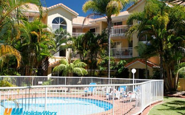 Regent Court Holiday Apartments