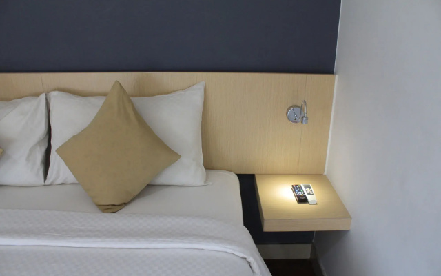 Hotel 88 Embong Malang Tunjungan By WH