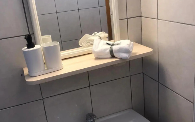 Cosy Rooftop studio with balcony