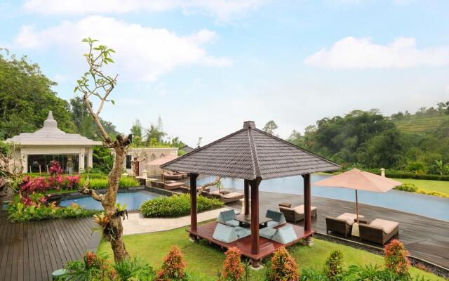 Suarapura Resort & Spa