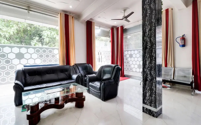 OYO 45399 Hotel Legacy Rbl