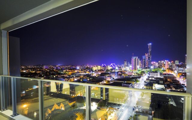 M & A Apartments