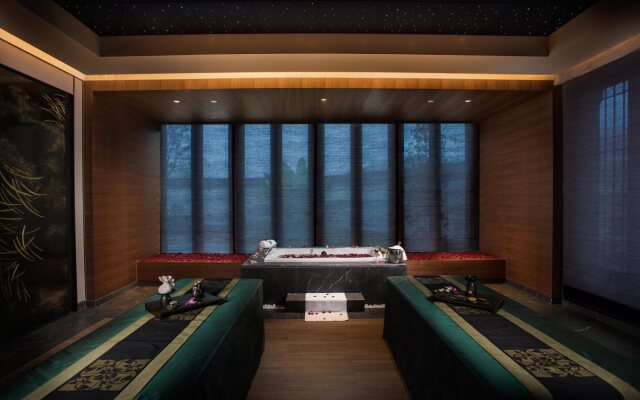 Banyan Tree Anji