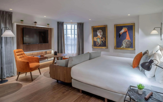 The Level at the Melia White House