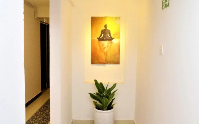 Grand Elevation Hotel