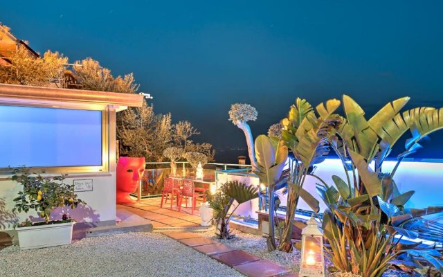 Villa Islamorada - Pool and Sea View