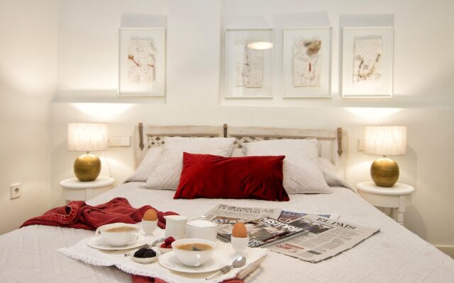 Granada Deluxe Apartments