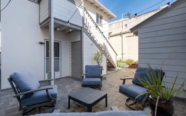Beachside Apt With Laundry AC Patio
