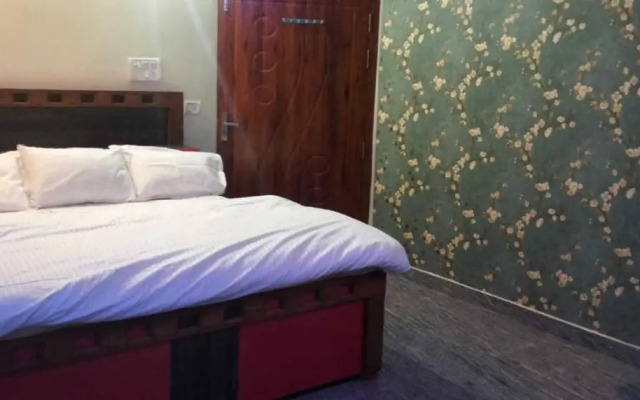 Spot On 701540 Dream In Hotel