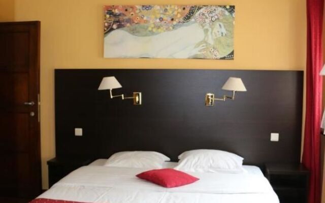 HôTEL AU DUC DE BOUILLON