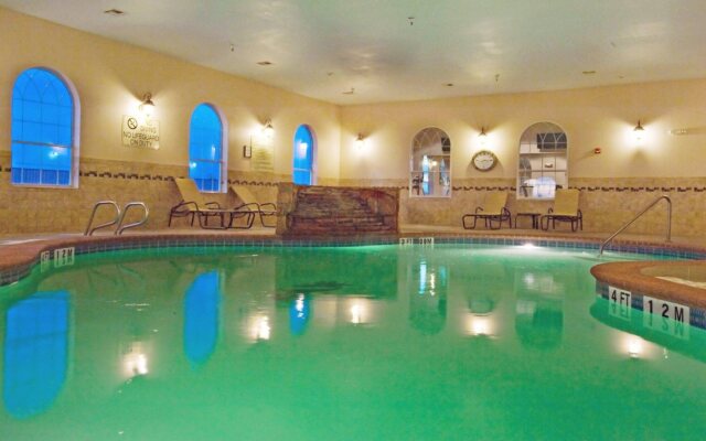 Holiday Inn Express & Suites Levelland by IHG