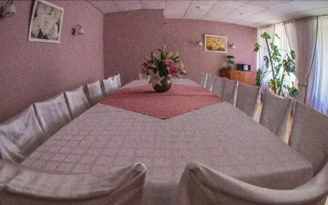 Viktoria - Zuro Hotel