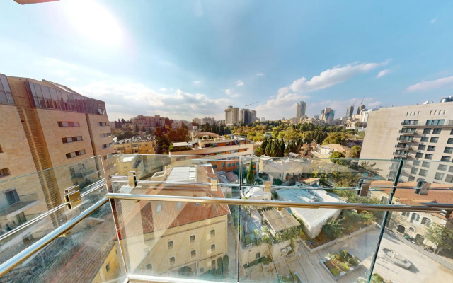 *King David Residences*2 Bd*Pool/Gym/Parking*