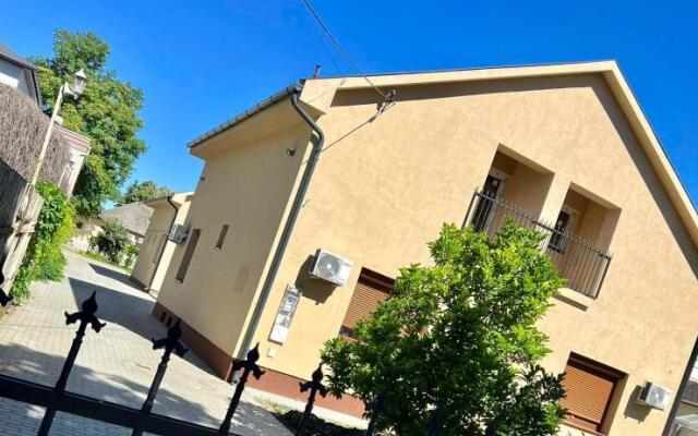 Zsuzsa Apartman Hajdúszoboszló