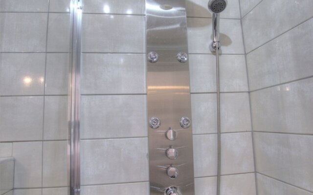 Vieux Port 3étoiles 450m Palais