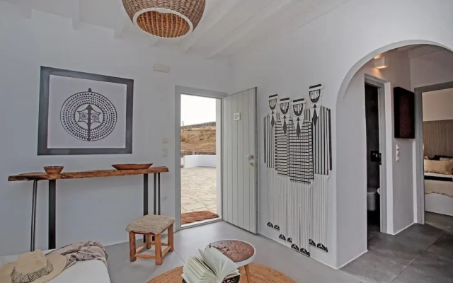 Nur Mykonian Suites