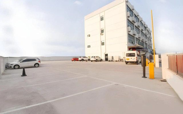 Greentree Inn Nanjing Lukou Airport Express Hotel