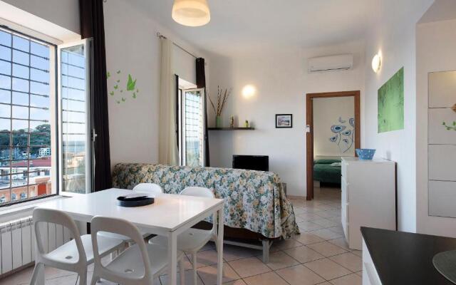 Trilocale in villa vista mare Apt 1