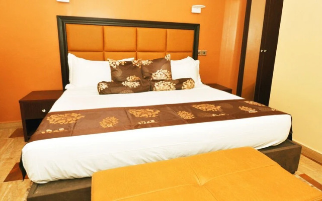 Soprom Hotel & Suites