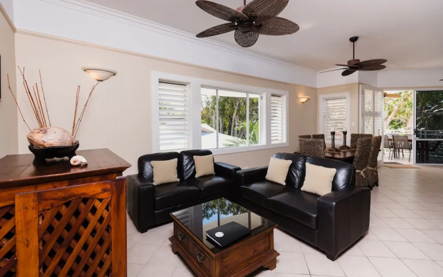Villa Beach Palm Cove