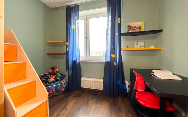 Welcome Home on 127 Vernadsky Avenue