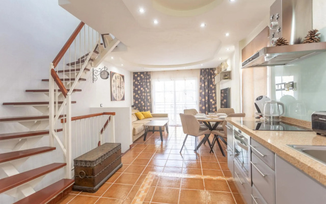 Aqua Vista 2 bed Penthouse With Great Views