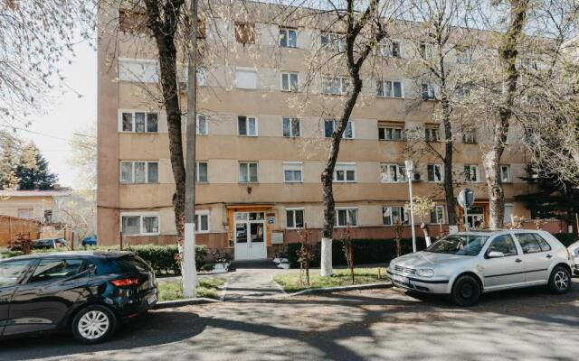 1BDR Central Apartment in Arad