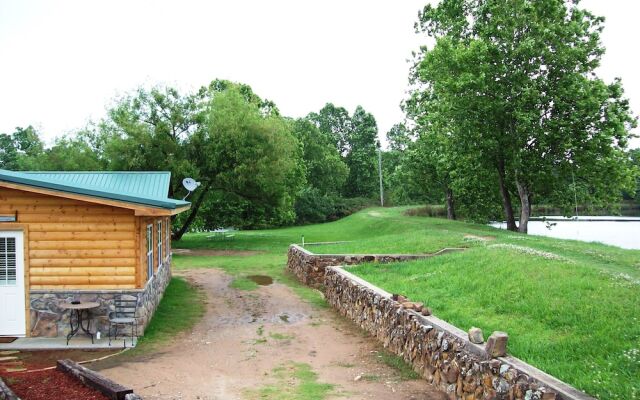 Whip Or Wheel Cabins