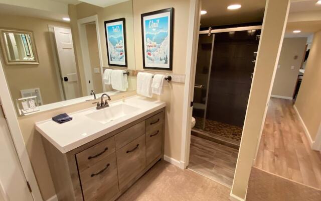 #208 Vail International