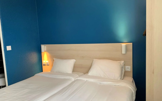Kyriad Direct Dreux