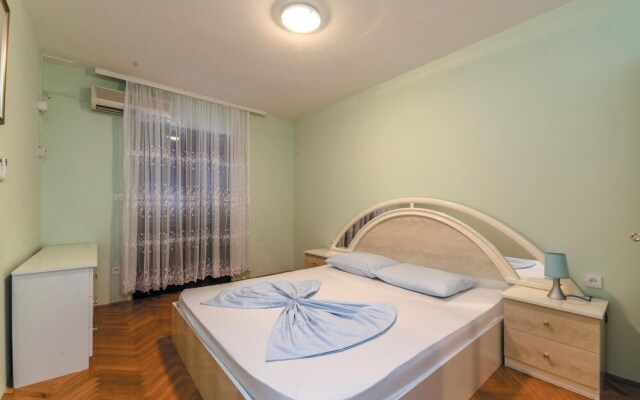 Nice Home in Bosana With Wifi and 2 Bedrooms