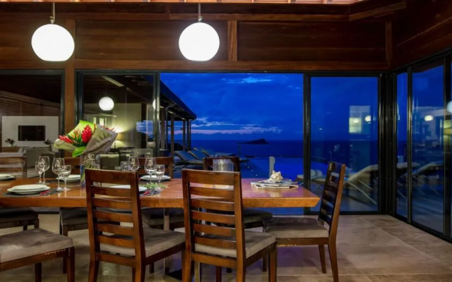 Dream Villa Pointe Milou-1966