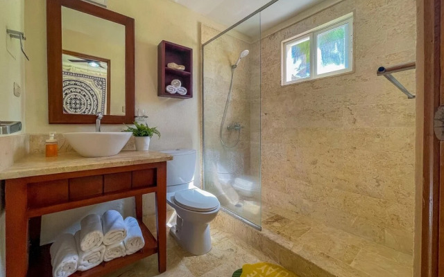 Cute Apartment Only Steps From the Beach
