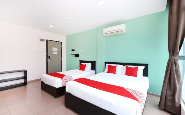 OYO 816 Hotel De Kiara