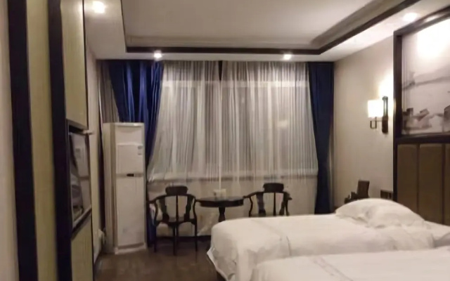 Pearl Holiday Hotel