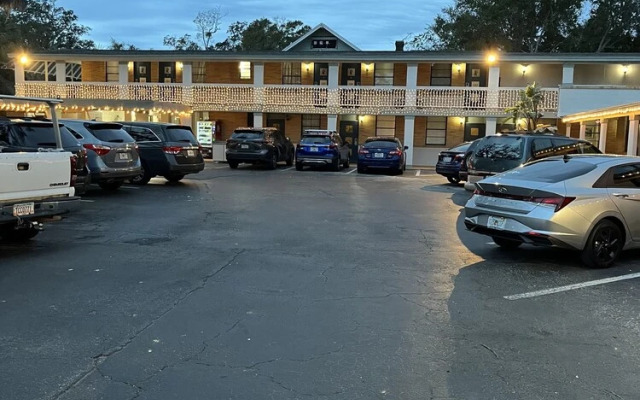 Castillo Inn