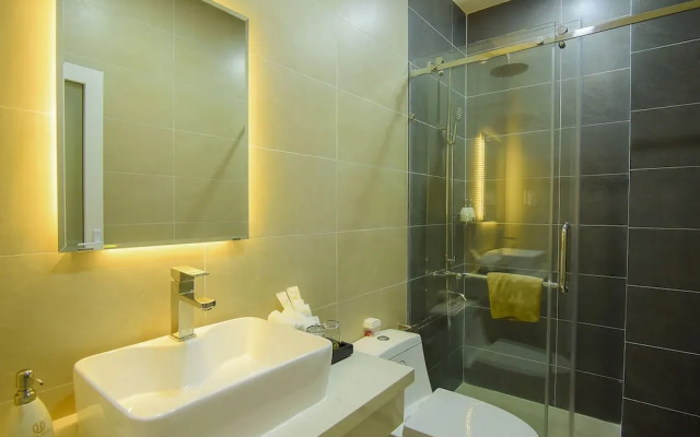 Hera Hotel